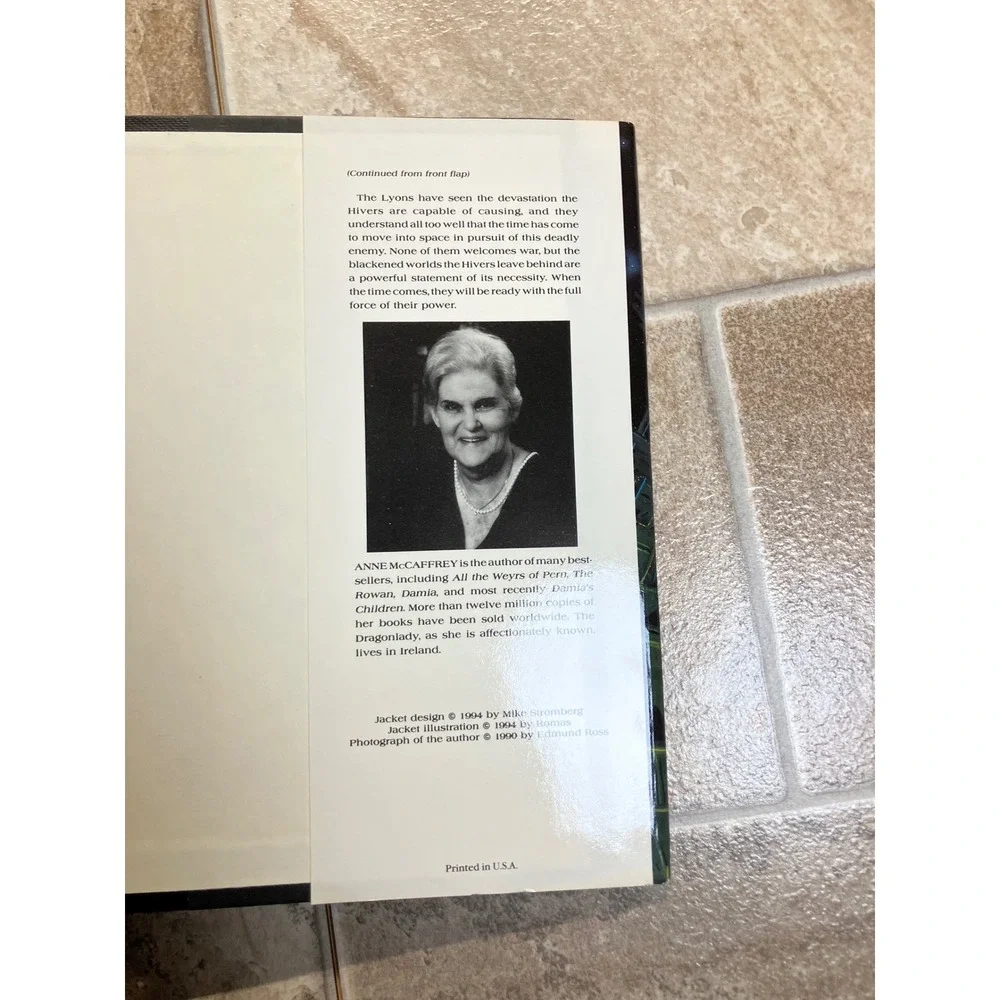 Lyon's‎ Pride Anne McCaffrey Science Fiction Paperback Book